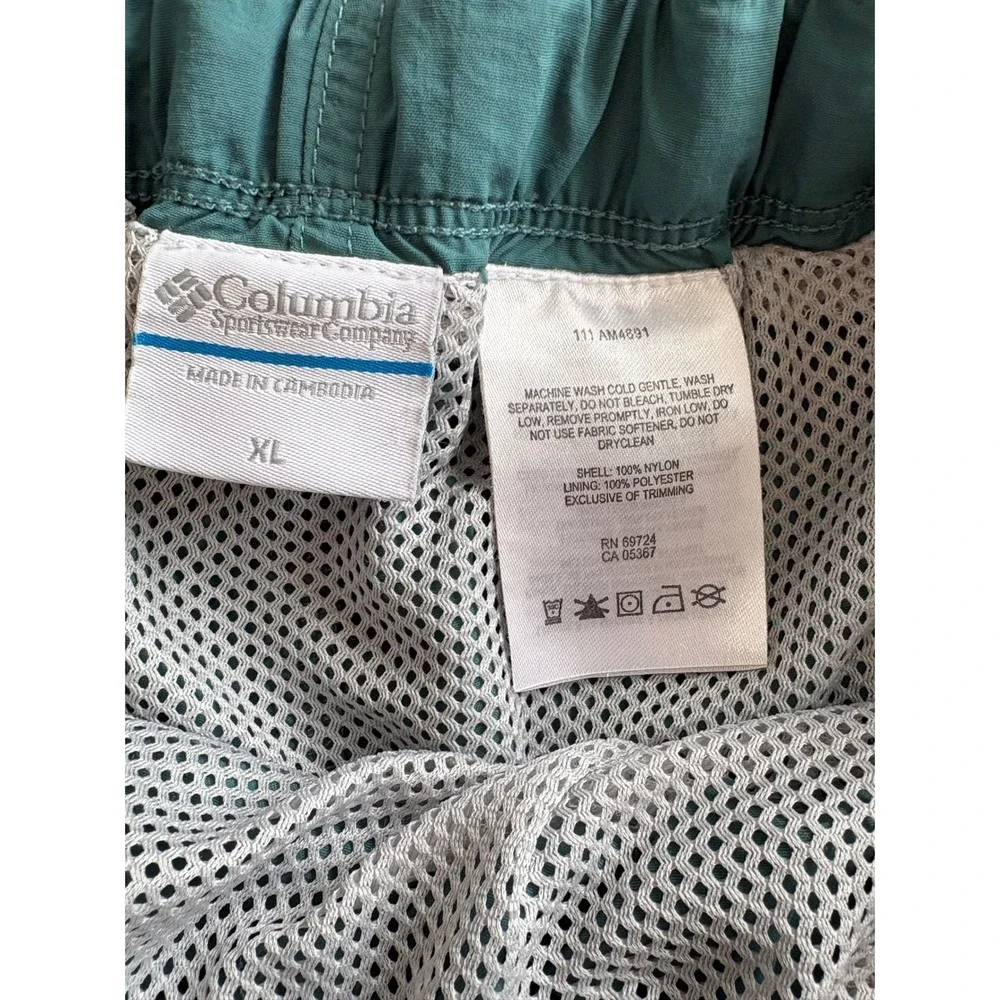 Columbia‎ Mens XL Teal Green Omni-Shade Hiking Shorts Belted Nylon AM4891